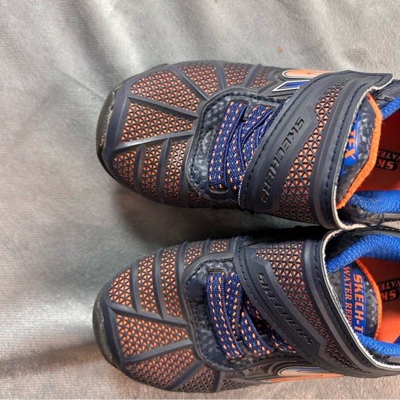 Skechers Water Repellent sneakers for toddler boys size 8 - Picture 4 of 7